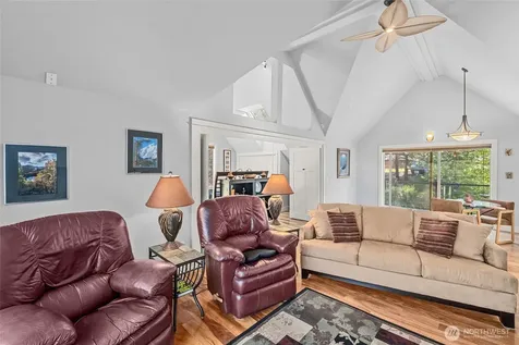41840 Porcupine Bay Road N Davenport WA 99122