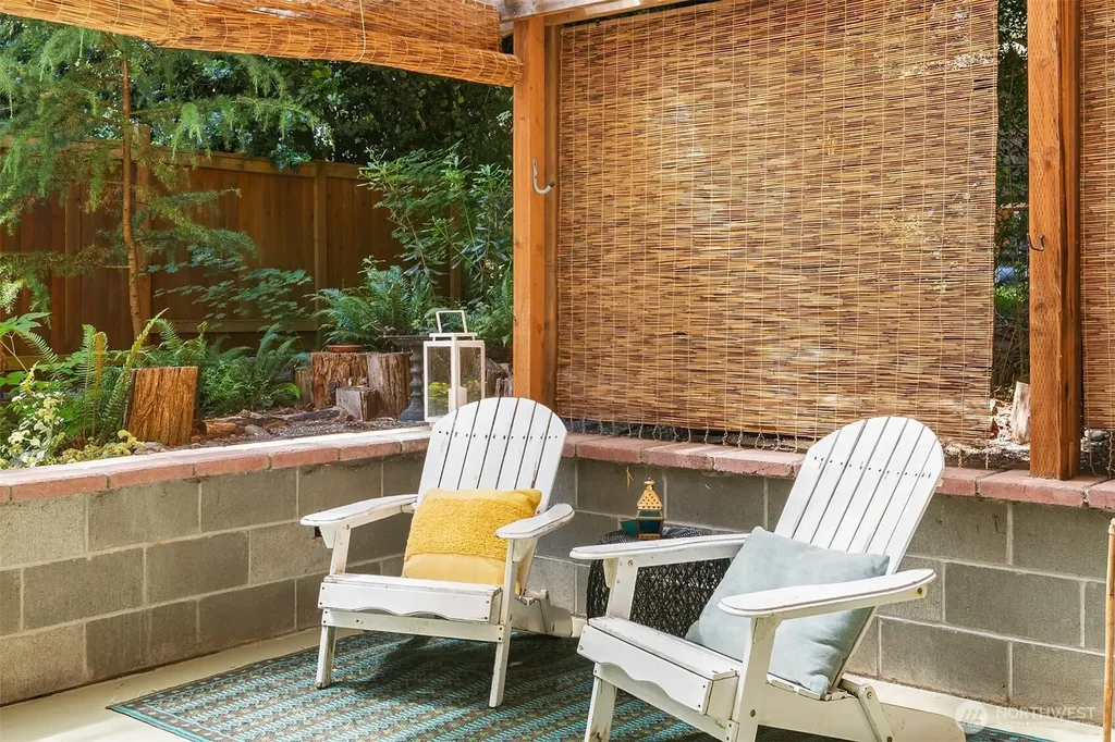 13337 25th Avenue NE Seattle WA 98125
