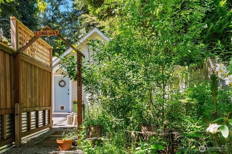 13337 25th Avenue NE Seattle WA 98125
