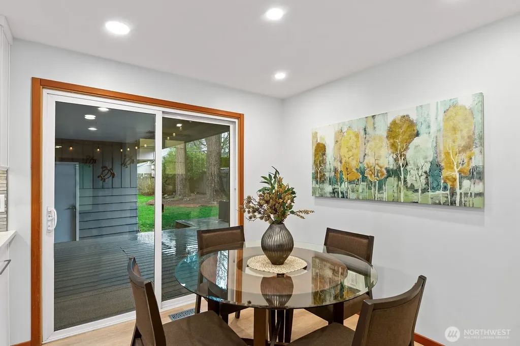 4902 NE 7th Place Renton WA 98059