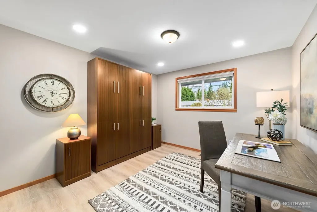 4902 NE 7th Place Renton WA 98059