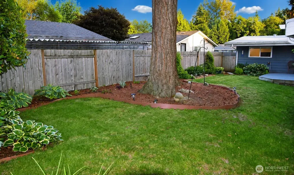 4902 NE 7th Place Renton WA 98059
