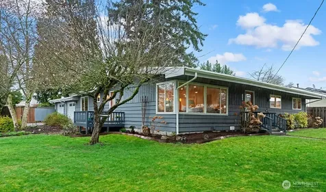 4902 NE 7th Place Renton WA 98059