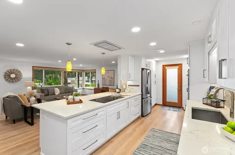 4902 NE 7th Place Renton WA 98059