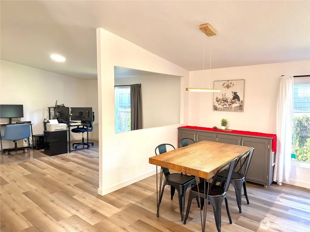 1314 Whitney Avenue Bremerton WA 98312