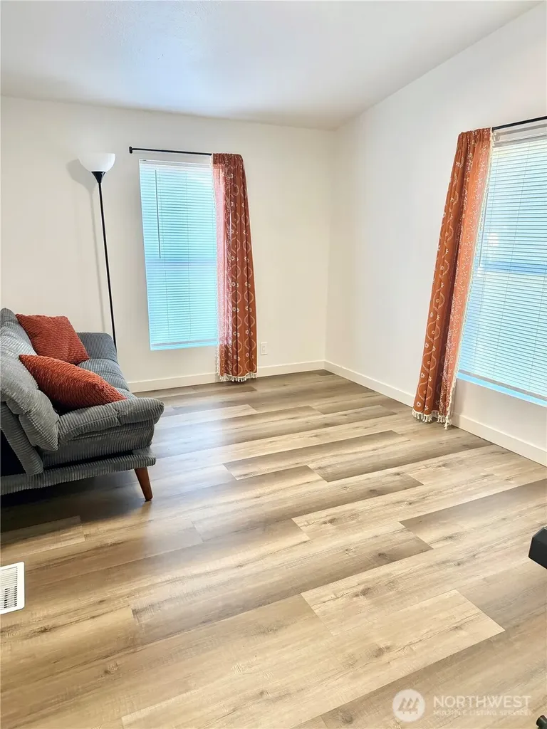 1314 Whitney Avenue Bremerton WA 98312