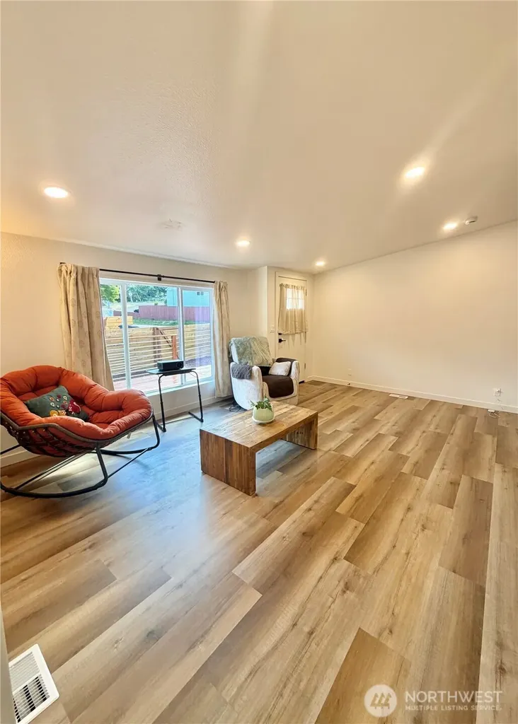 1314 Whitney Avenue Bremerton WA 98312