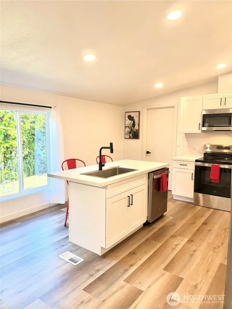 1314 Whitney Avenue Bremerton WA 98312