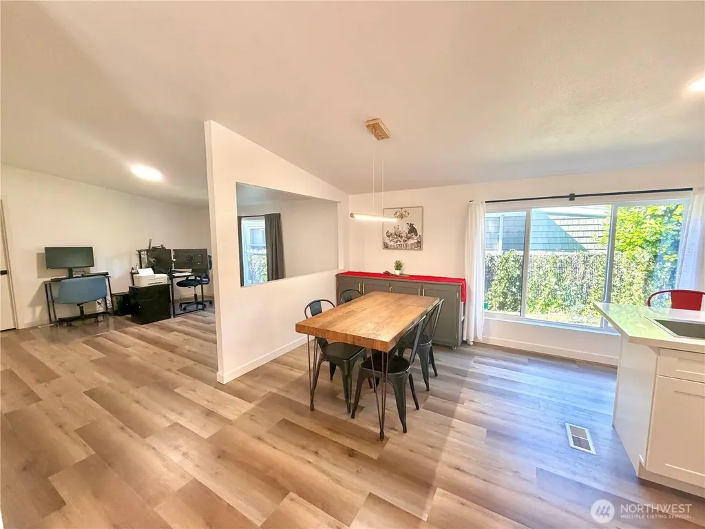 1314 Whitney Avenue Bremerton WA 98312