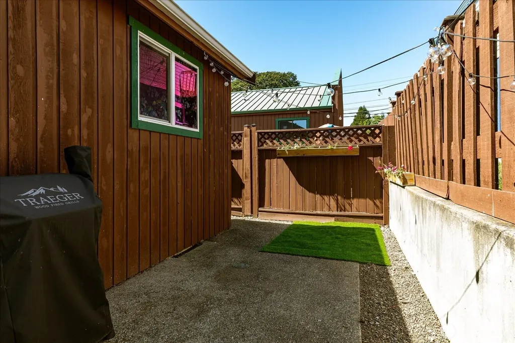 475 SE Barrington Drive Oak Harbor WA 98277
