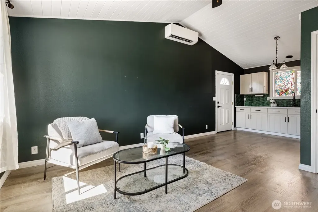 475 SE Barrington Drive Oak Harbor WA 98277