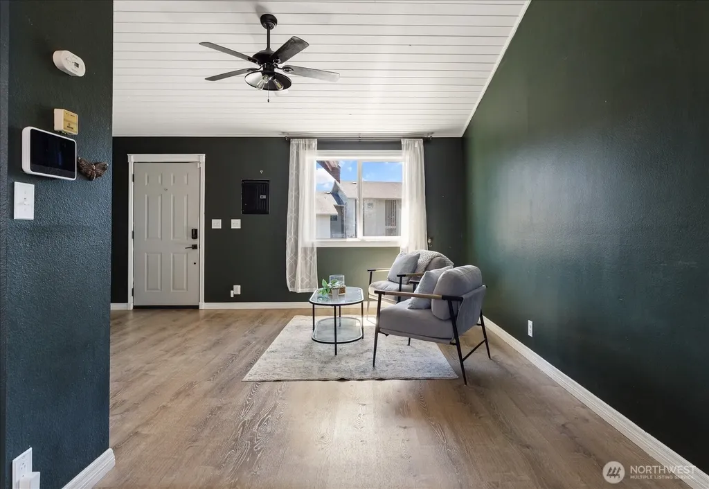 475 SE Barrington Drive Oak Harbor WA 98277