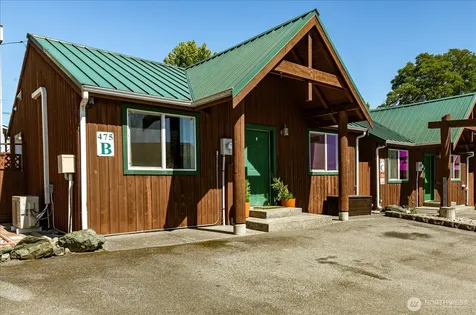 475 SE Barrington Drive Oak Harbor WA 98277