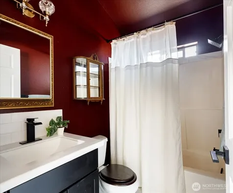 475 SE Barrington Drive Oak Harbor WA 98277