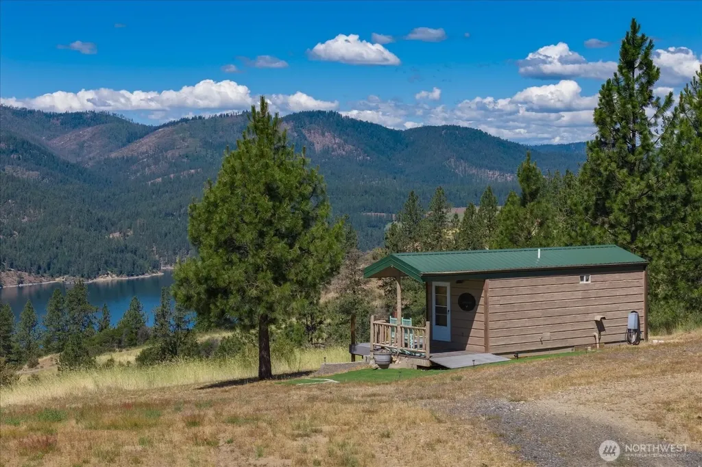 6472 Enterprise Road Fruitland WA 99129