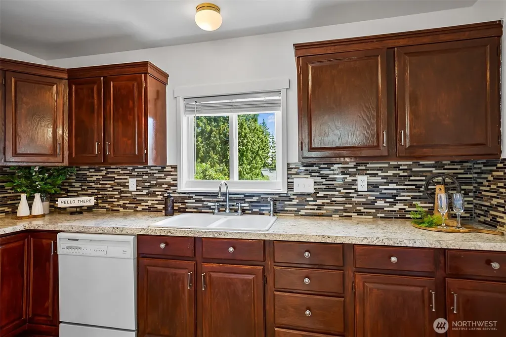 6609 Elliot Way Everett WA 98203