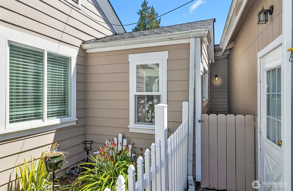 6609 Elliot Way Everett WA 98203