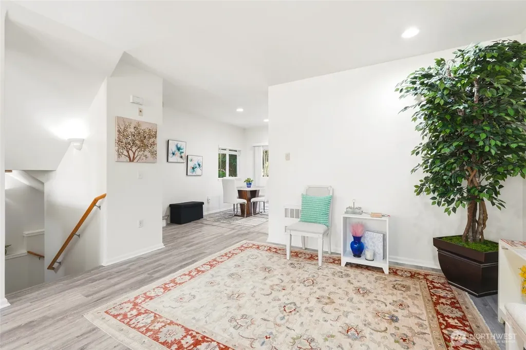 4740 Lake Place South Renton WA 98055