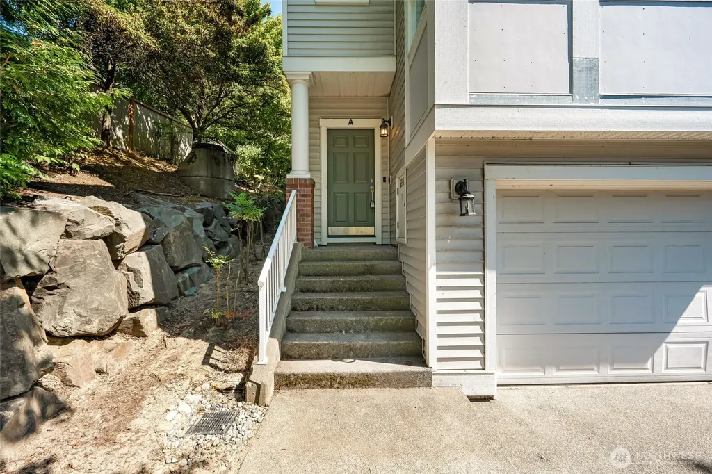 4740 Lake Place South Renton WA 98055