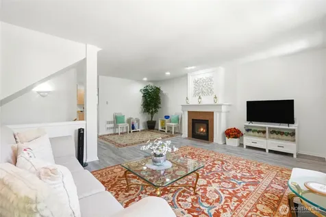 4740 Lake Place South Renton WA 98055