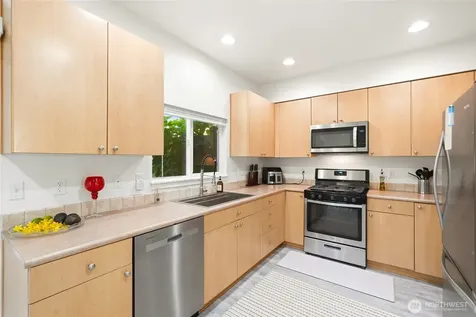 4740 Lake Place South Renton WA 98055
