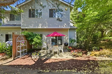4740 Lake Place South Renton WA 98055