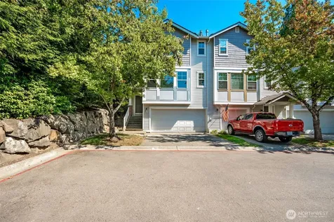 4740 Lake Place South Renton WA 98055