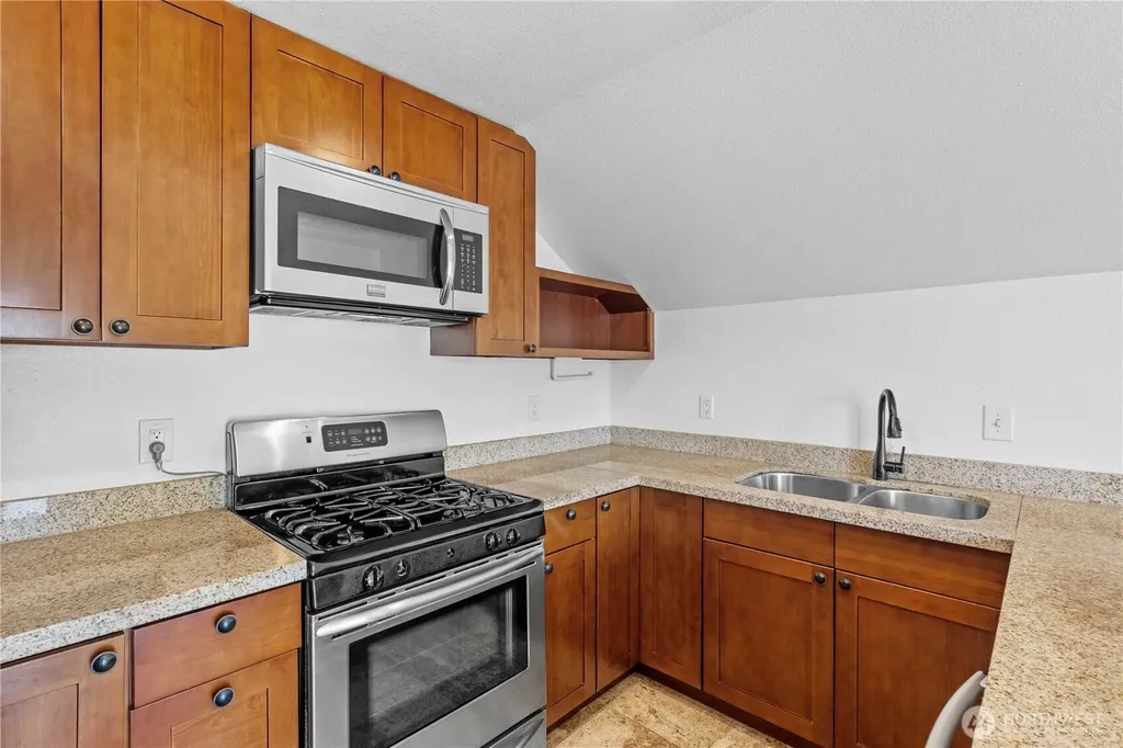 16405 86th Street E Sumner WA 98390