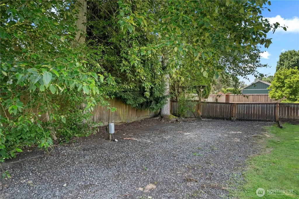 16405 86th Street E Sumner WA 98390
