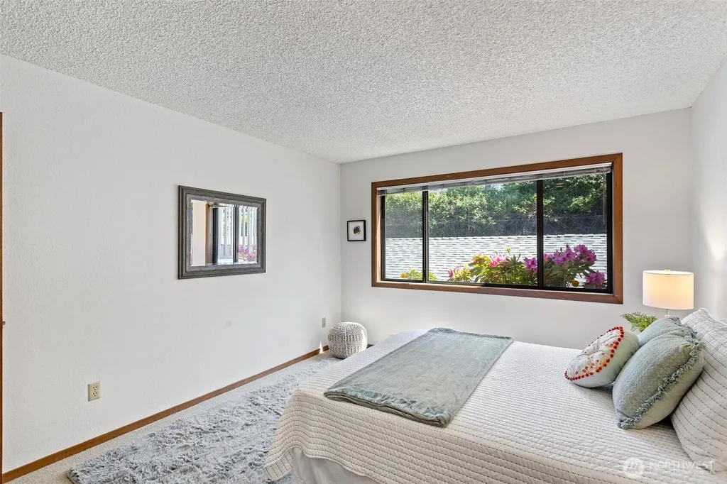 12840 SE 40th Court Bellevue WA 98006