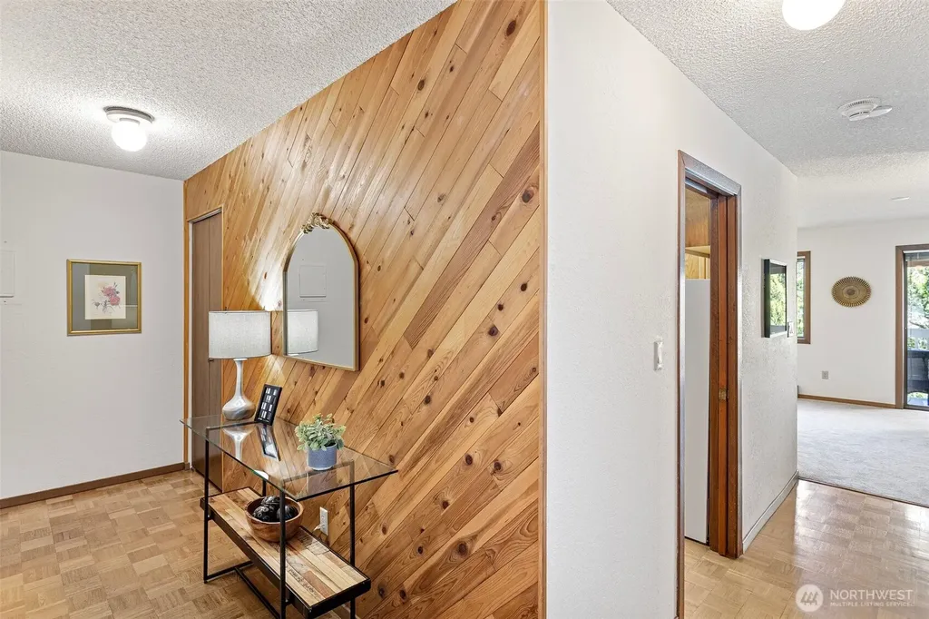 12840 SE 40th Court Bellevue WA 98006