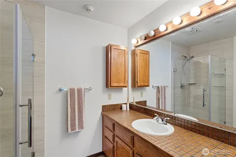 12840 SE 40th Court Bellevue WA 98006