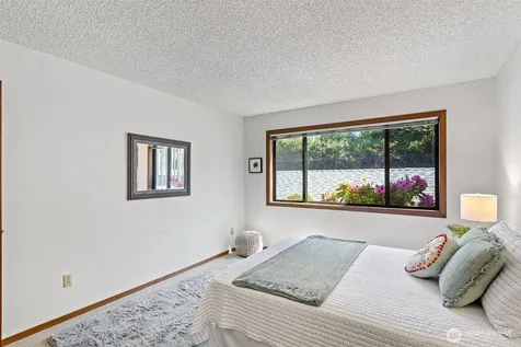 12840 SE 40th Court Bellevue WA 98006