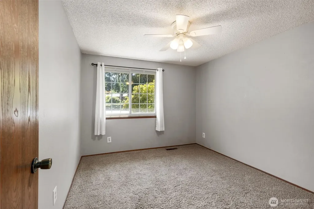 960 NE Melanie Court Bremerton WA 98311