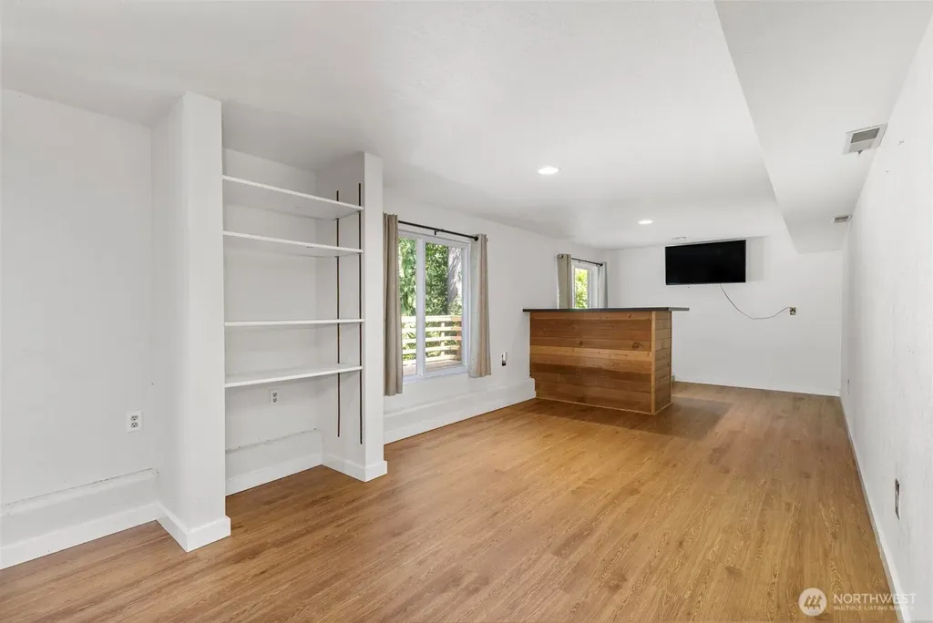 960 NE Melanie Court Bremerton WA 98311