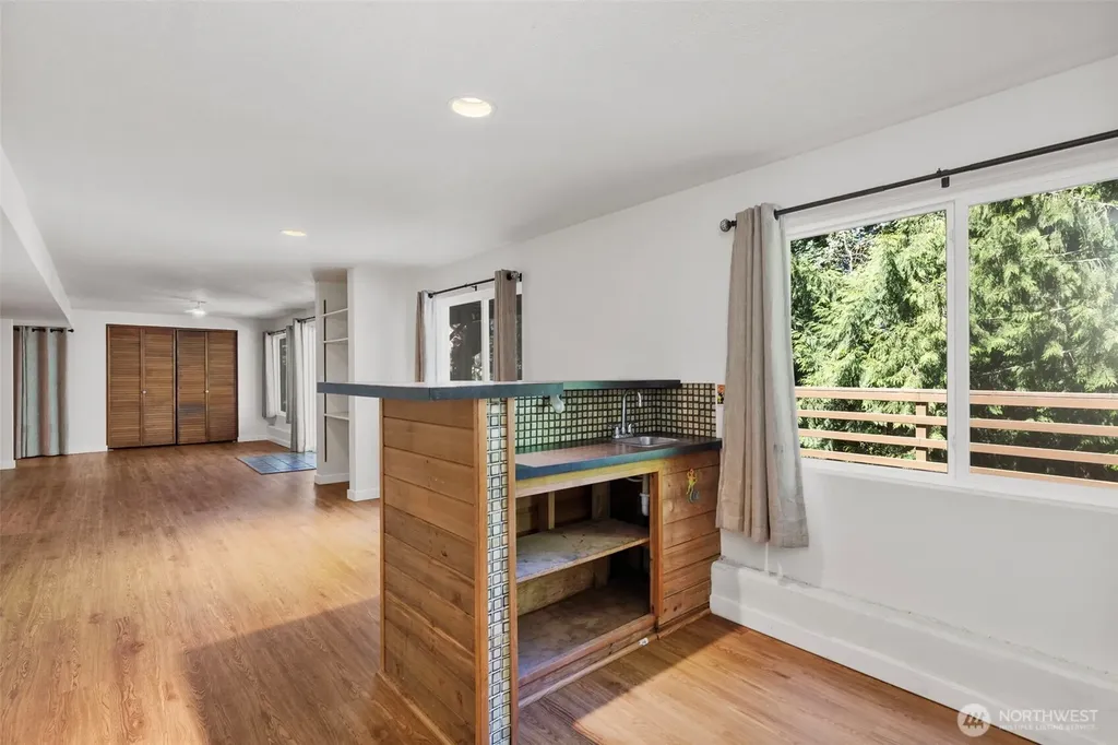 960 NE Melanie Court Bremerton WA 98311