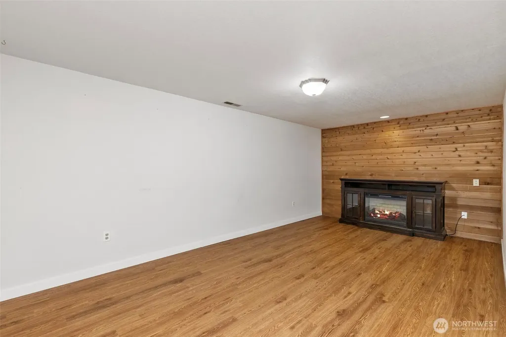 960 NE Melanie Court Bremerton WA 98311