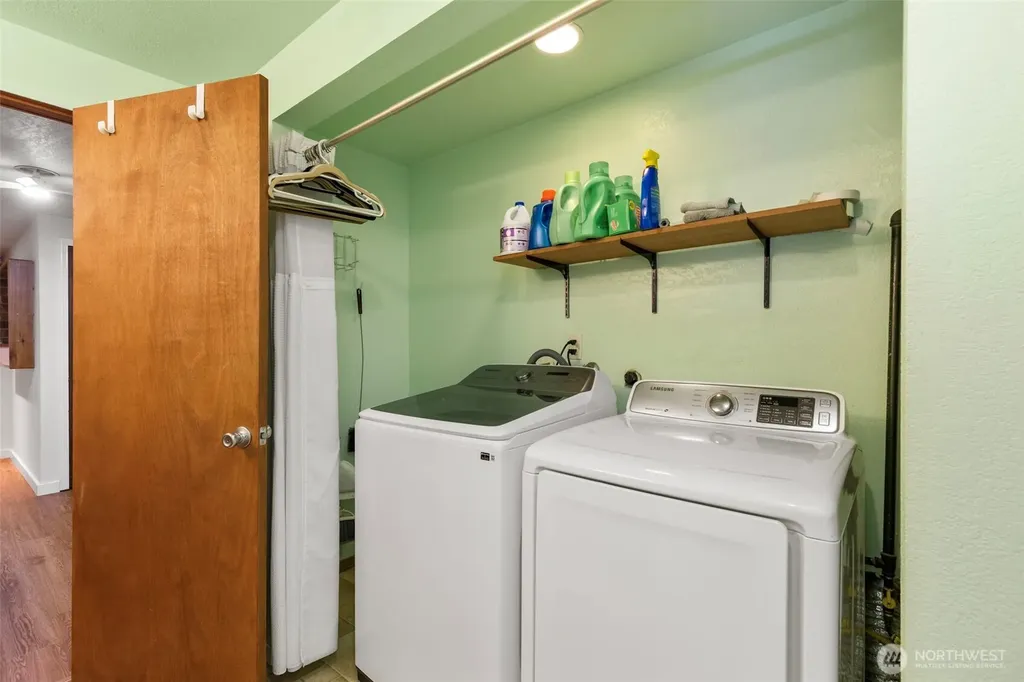 960 NE Melanie Court Bremerton WA 98311