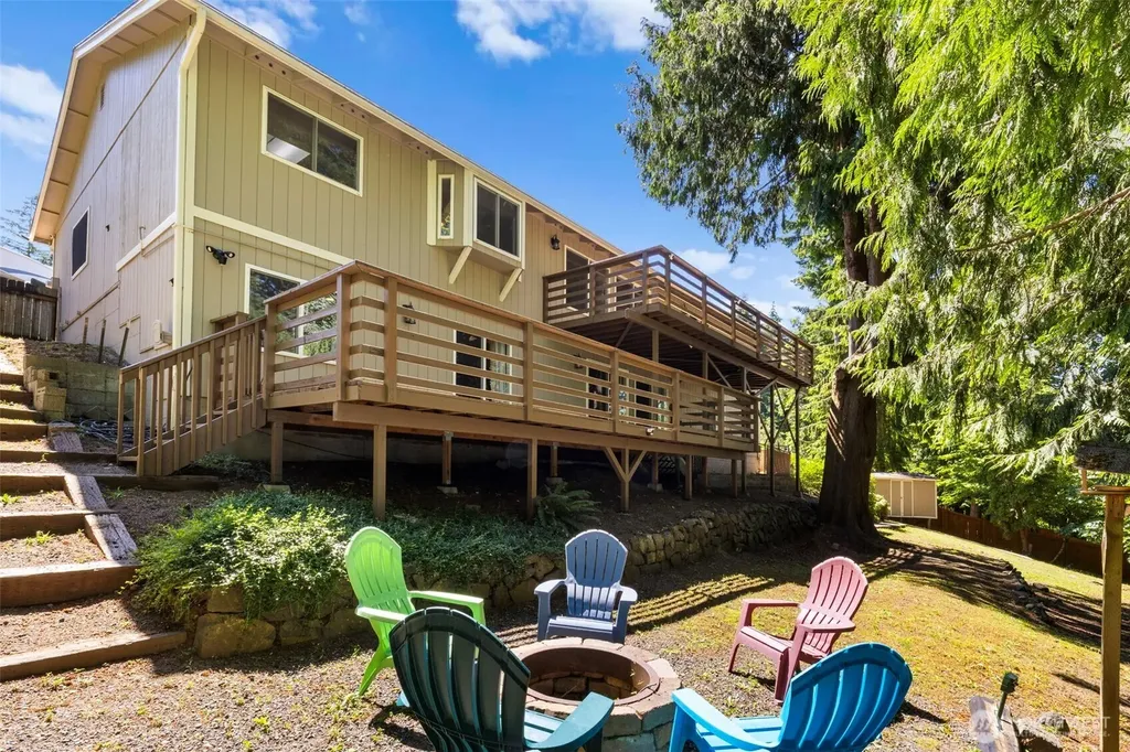 960 NE Melanie Court Bremerton WA 98311
