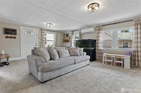 706 Harrison Street Sumner WA 98390