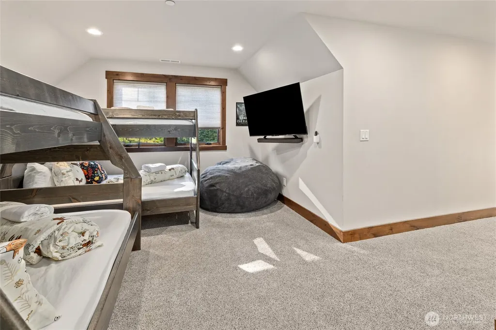 1230 Kokanee Loop Cle Elum WA 98922