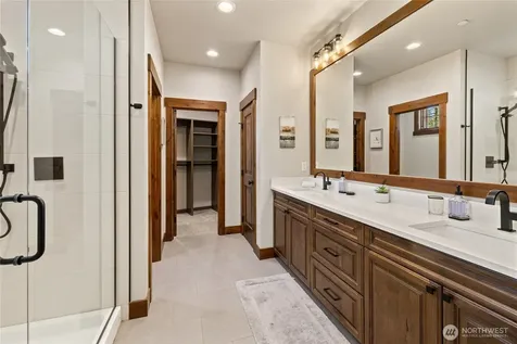 1230 Kokanee Loop Cle Elum WA 98922