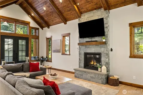 1230 Kokanee Loop Cle Elum WA 98922