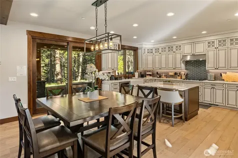 1230 Kokanee Loop Cle Elum WA 98922
