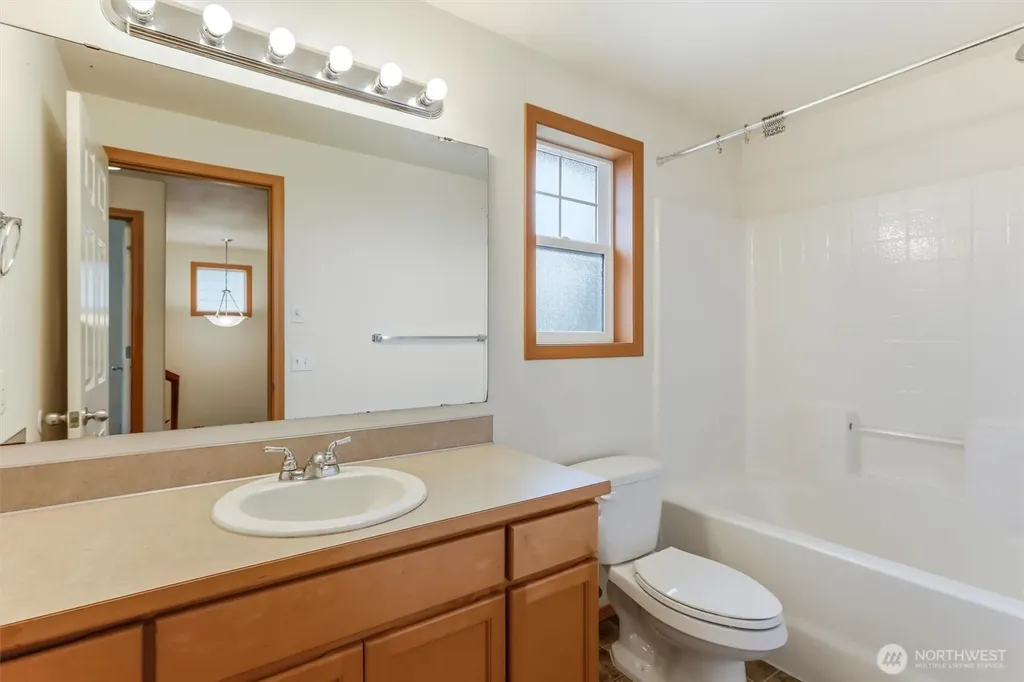 632 95th Court SE Everett WA 98208