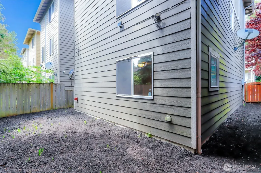 632 95th Court SE Everett WA 98208
