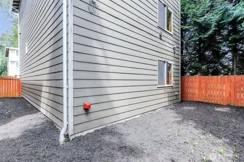 632 95th Court SE Everett WA 98208