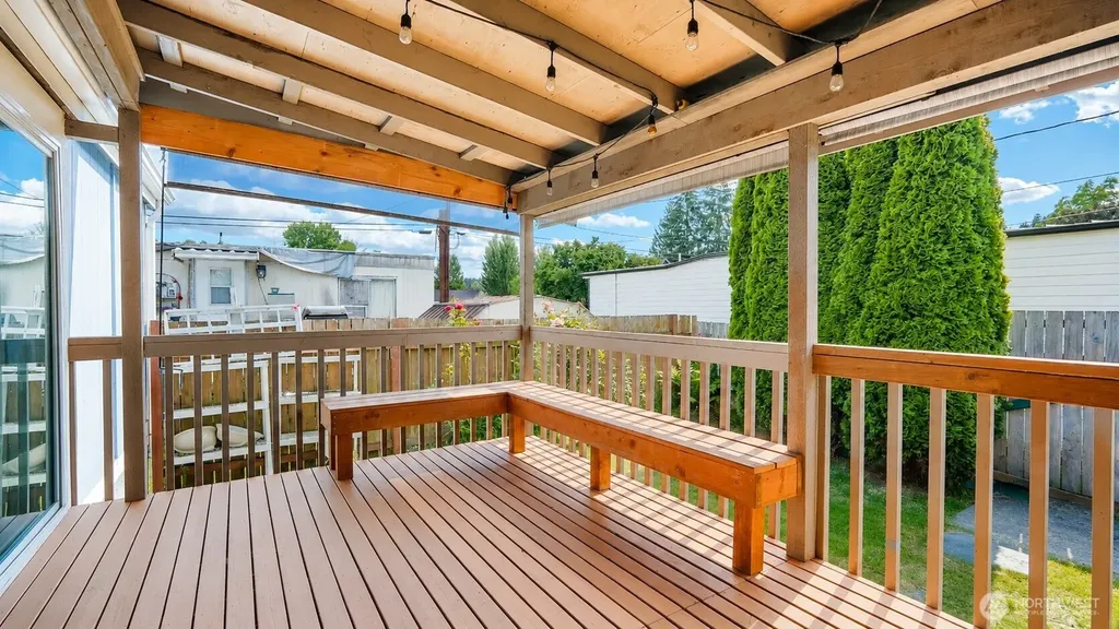 322 Chicago Boulevard S Pacific WA 98047