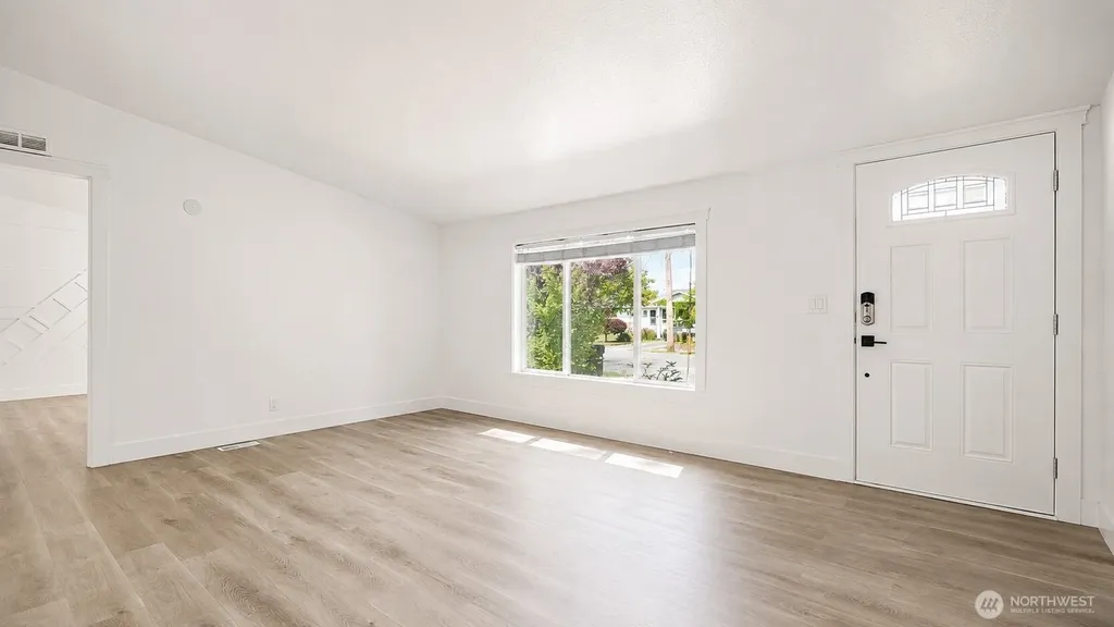 322 Chicago Boulevard S Pacific WA 98047