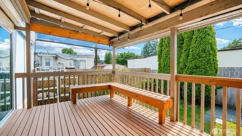 322 Chicago Boulevard S Pacific WA 98047